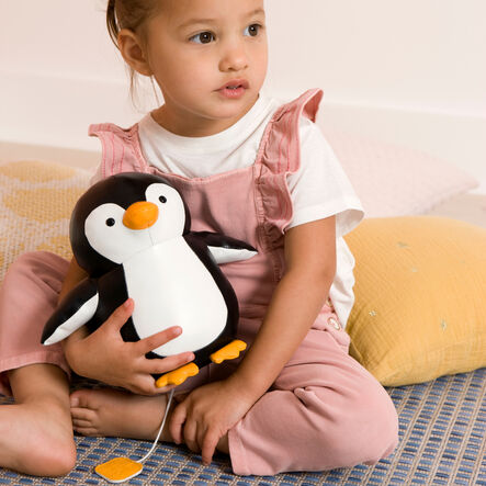 Ocean Collection Musical Animals Penguin Friend  hi\-res